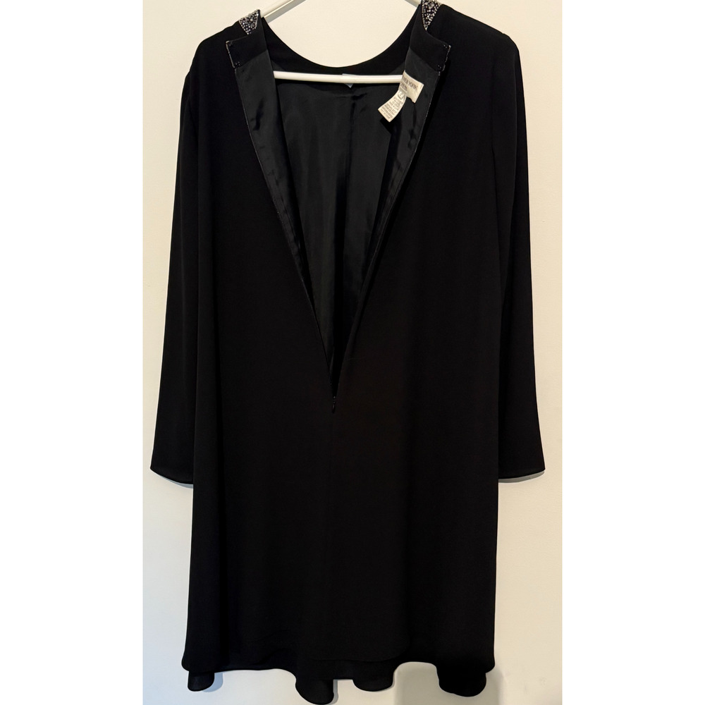 Jones New York Dress Size 12 Black Cape Swing Dress Shoulder Pads Beaded Neck - Picture 8 of 11